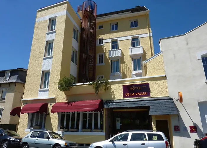 Cit\'Hotel De La Vallee